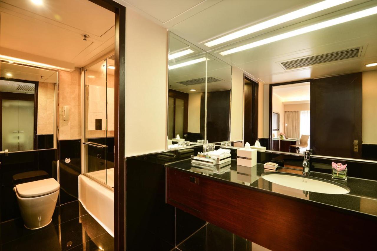 Regal Kowloon Hotel Hong Kong Exterior photo