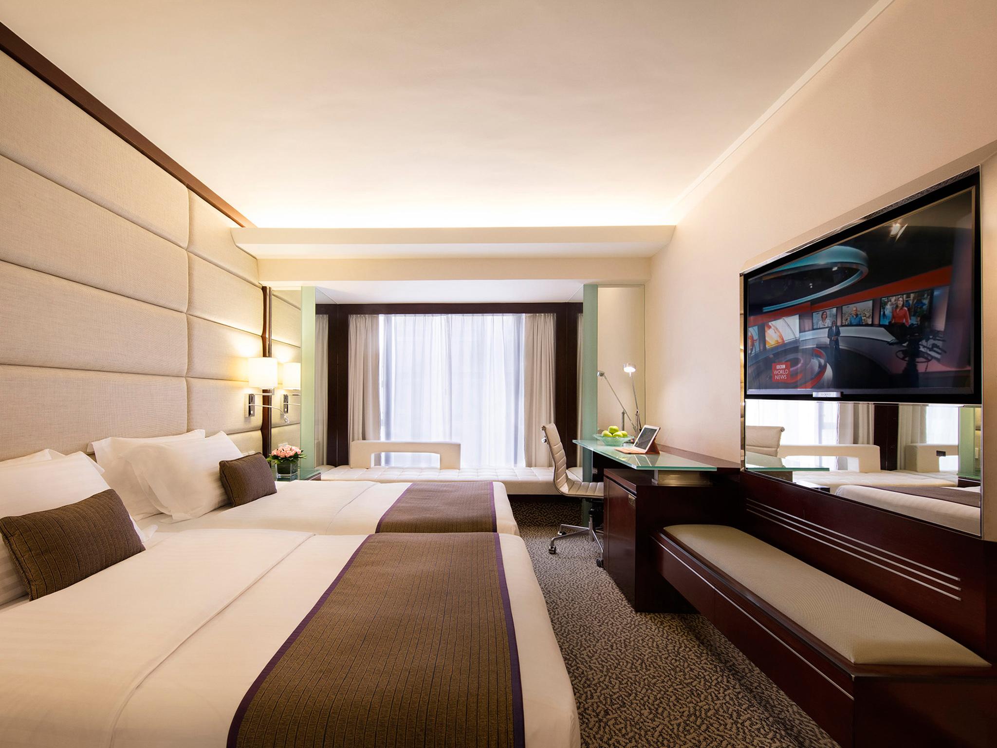 Regal Kowloon Hotel Hong Kong Exterior photo