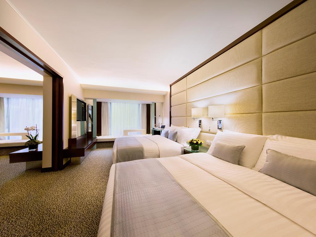 Regal Kowloon Hotel Hong Kong Exterior photo
